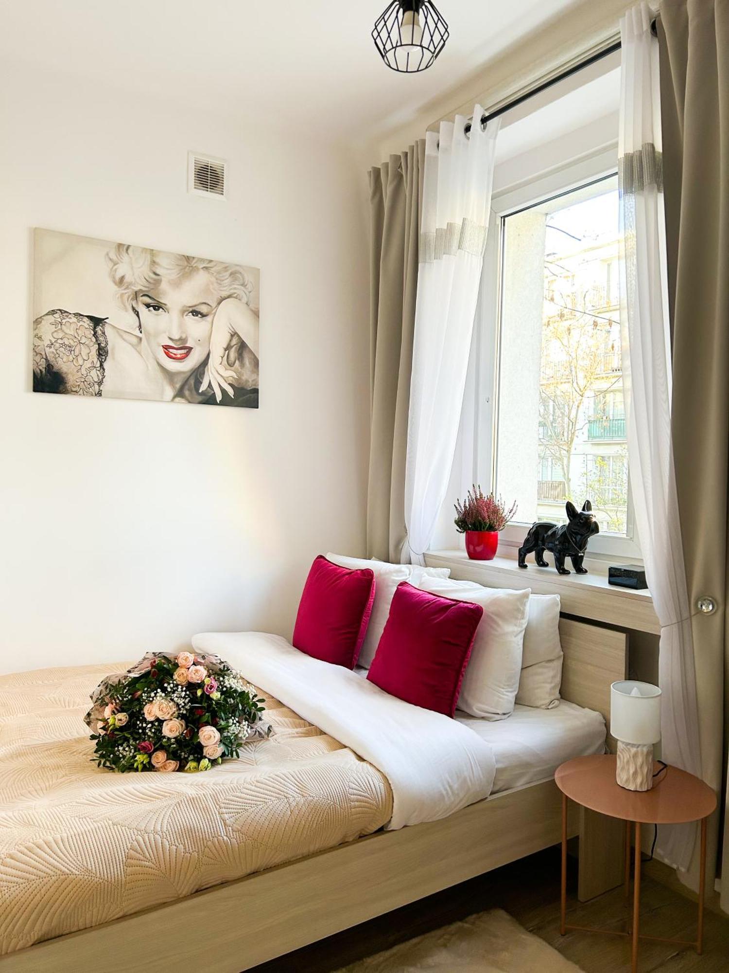 Lumina Cozy In Apartment